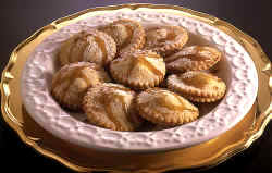 Pastelillos con queso y miel