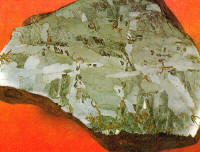 El hierro es un elemento simple porque todos sus átomos son iguales