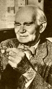 LEE DE FOREST. Considerado como el creador de la radiodifusión, mediante la telefonía inalámbrica